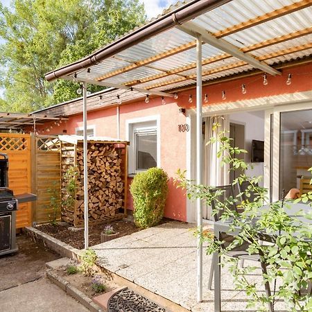 Gemutliches Tinyhouse Bungalow Mit Kamin & Sauna Am See Иоахимсталь Экстерьер фото